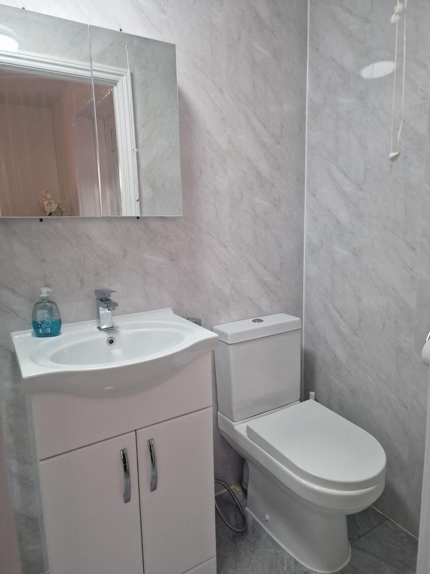 Studio Flat On Straight Road, Harold Hill, Havering Zewnętrze zdjęcie
