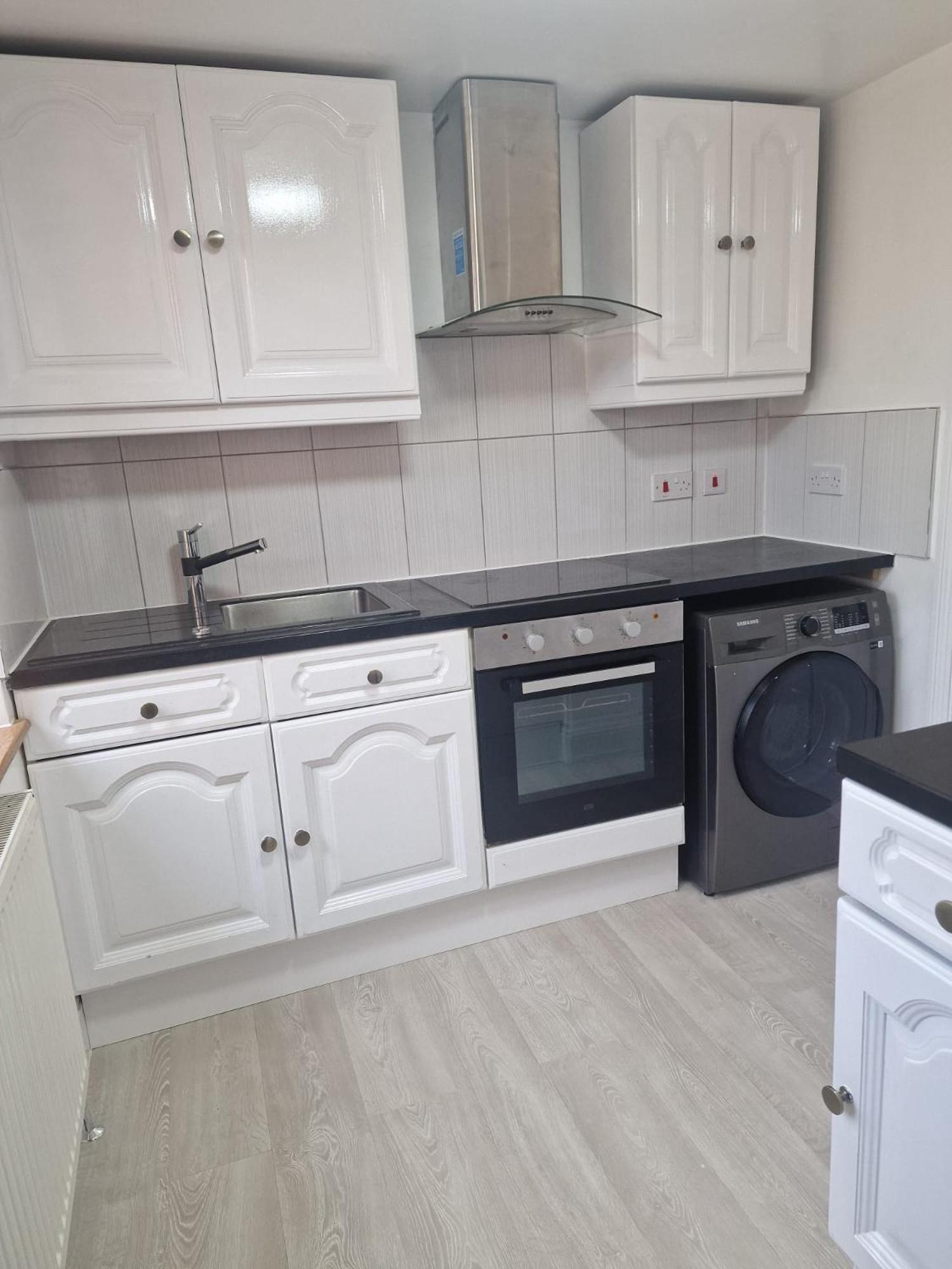 Studio Flat On Straight Road, Harold Hill, Havering Zewnętrze zdjęcie